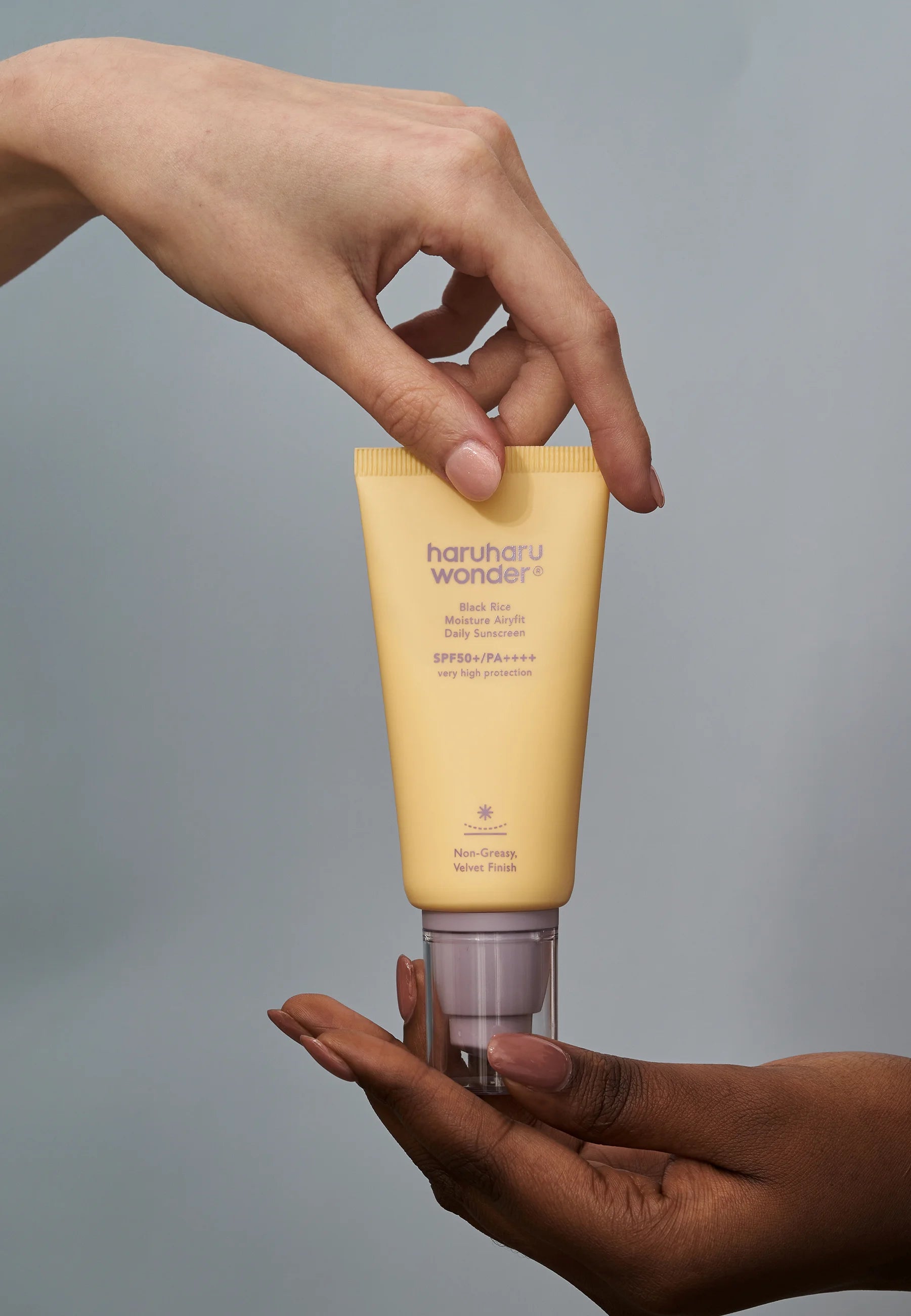 BLACK RICE MOISTURE AIRYFIT SUNSCREEN SPF50+/PA++ ++ 50ML